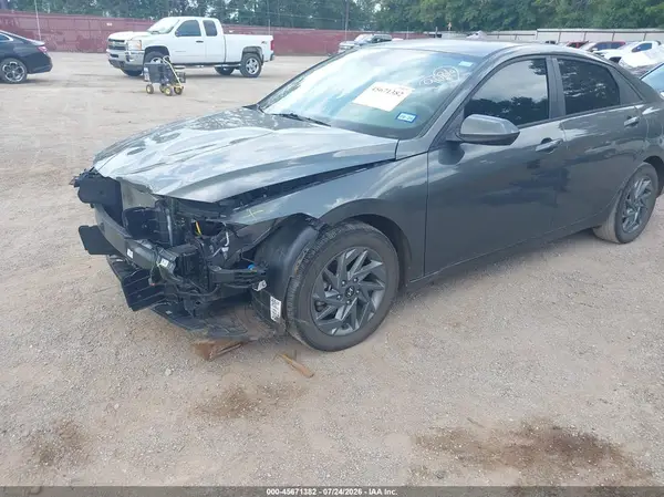 KMHLM4DGXRU787878 2024 HYUNDAI ELANTRA - Image 2