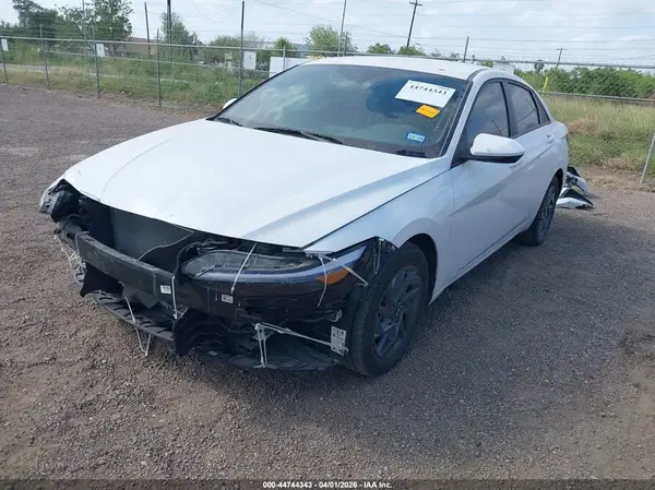 KMHLM4DGXRU797293 2024 HYUNDAI ELANTRA - Image 2