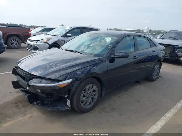 KMHLM4DGXRU799481 2024 HYUNDAI ELANTRA - Image 2