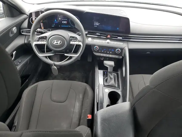 KMHLM4DGXRU802279 2024 HYUNDAI ELANTRA - Image 8