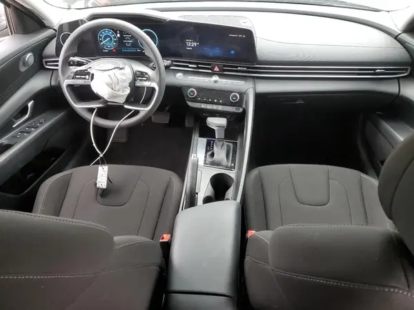 KMHLM4DGXRU806266 2024 HYUNDAI ELANTRA - Image 7