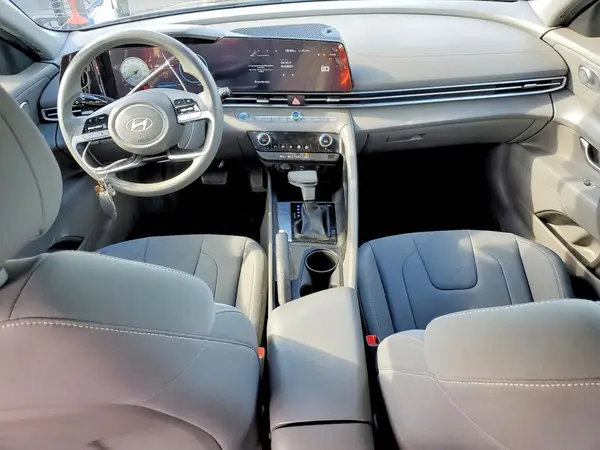 KMHLM4DGXRU808681 2024 HYUNDAI ELANTRA - Image 8