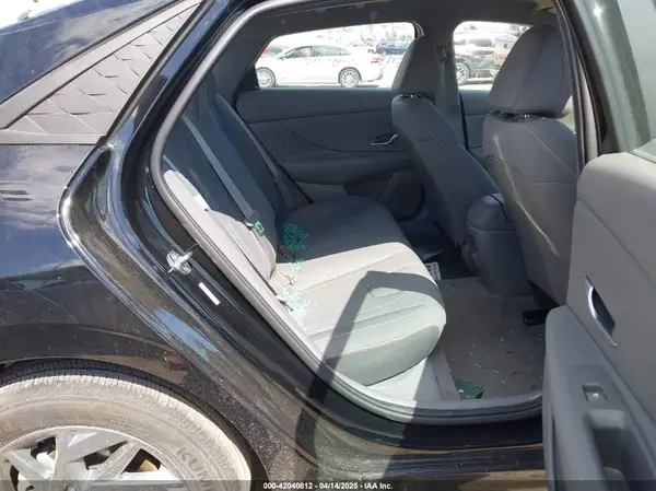 KMHLM4DGXRU810513 2024 HYUNDAI ELANTRA - Image 8