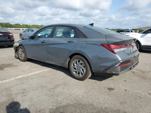KMHLM4DGXRU813735 2024 HYUNDAI ELANTRA - Image 2
