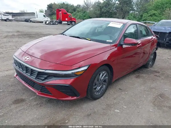 KMHLM4DGXRU814044 2024 HYUNDAI ELANTRA - Image 2