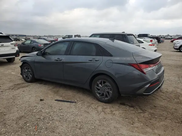 KMHLM4DGXRU815078 2024 HYUNDAI ELANTRA - Image 2