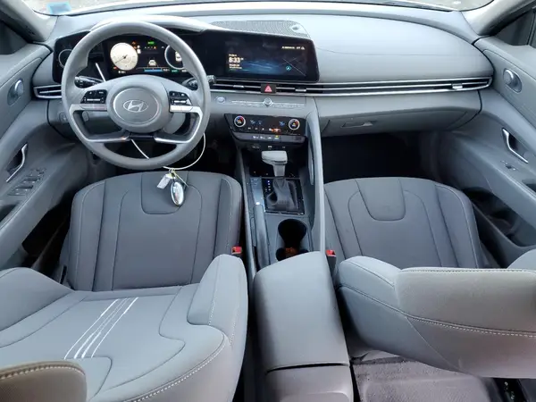 KMHLM4DGXRU815811 2024 HYUNDAI ELANTRA - Image 8