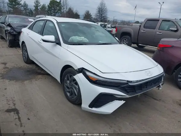 KMHLM4DGXRU816795 2024 HYUNDAI ELANTRA - Image 1