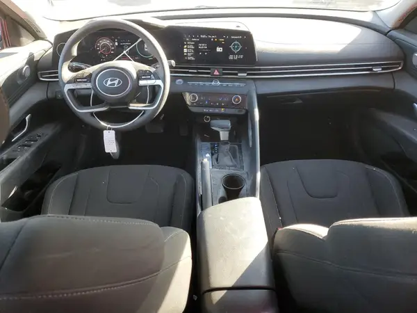 KMHLM4DGXRU819664 2024 HYUNDAI ELANTRA - Image 8