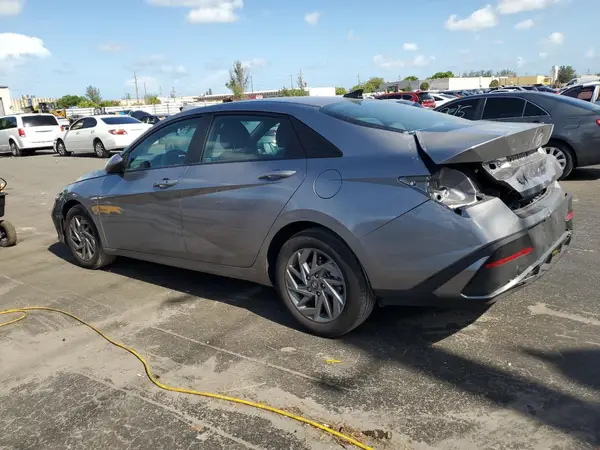 KMHLM4DGXRU832821 2024 HYUNDAI ELANTRA - Image 2
