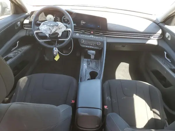 KMHLM4DGXRU838537 2024 HYUNDAI ELANTRA - Image 8