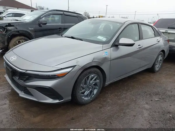 KMHLM4DGXRU846556 2024 HYUNDAI ELANTRA - Image 2