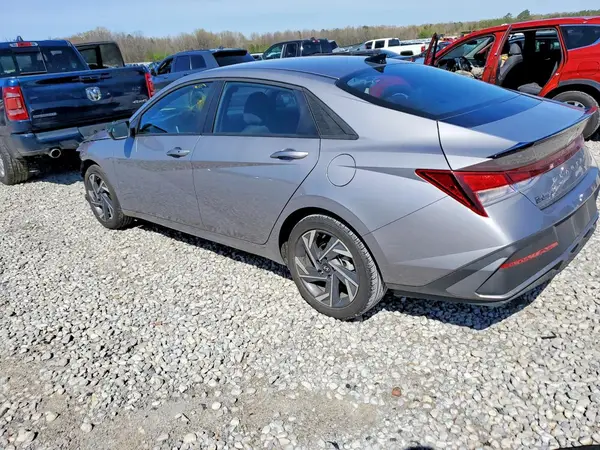 KMHLM4DGXSU045714 2025 HYUNDAI ELANTRA - Image 2