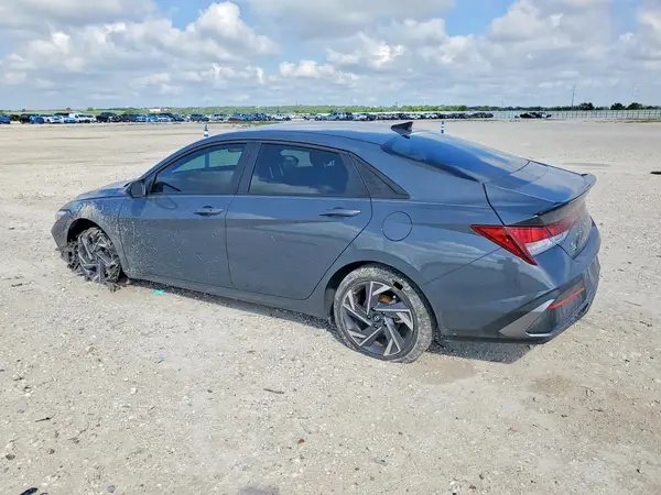 KMHLM4DGXSU056860 2025 HYUNDAI ELANTRA - Image 2