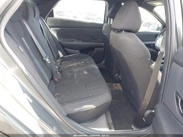 KMHLM4DGXSU067857 2025 HYUNDAI ELANTRA - Image 8