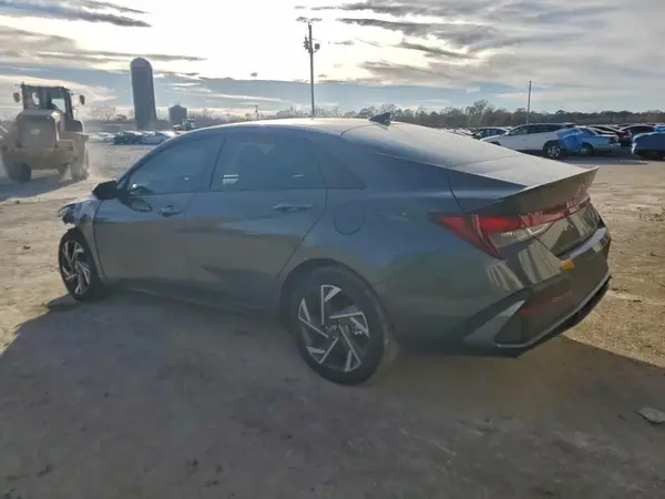 KMHLM4DGXSU071892 2025 HYUNDAI ELANTRA - Image 2