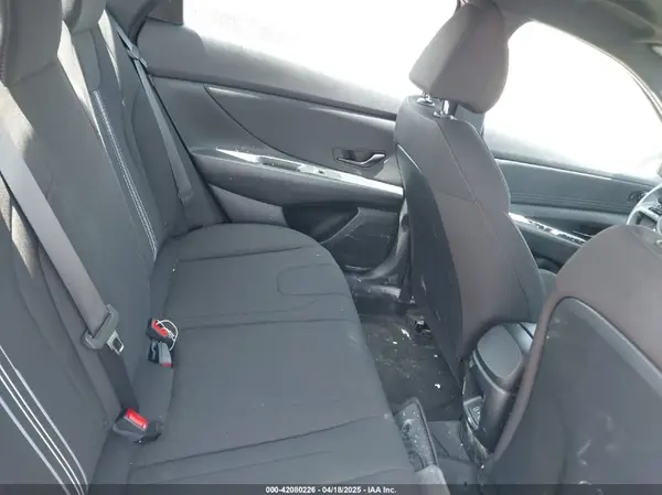KMHLM4DGXSU863623 2025 HYUNDAI ELANTRA - Image 8