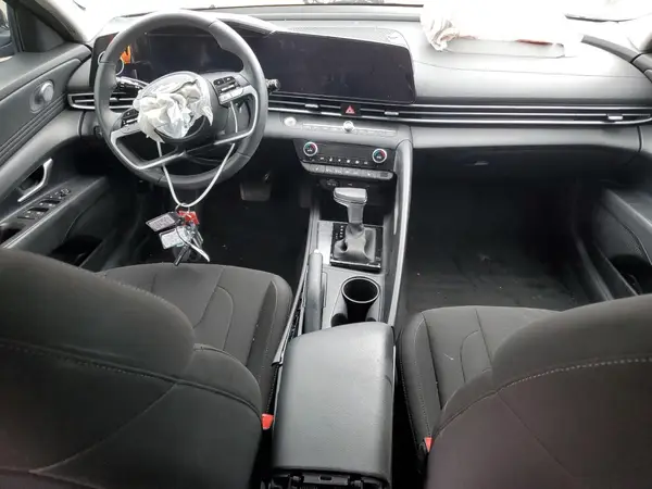 KMHLM4DGXSU870846 2025 HYUNDAI ELANTRA - Image 8