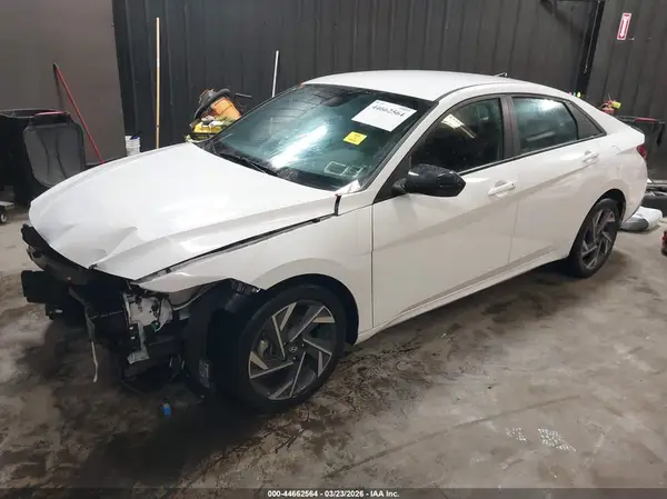 KMHLM4DGXSU875741 2025 HYUNDAI ELANTRA - Image 2