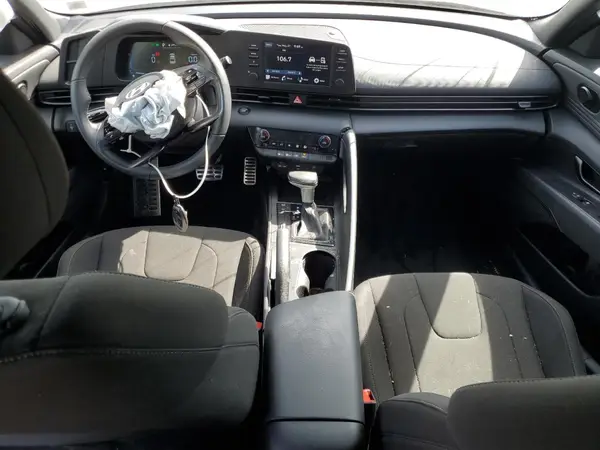 KMHLM4DGXSU900766 2025 HYUNDAI ELANTRA - Image 8
