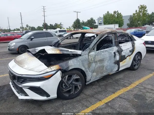 KMHLM4DGXSU903926 2025 HYUNDAI ELANTRA - Image 2