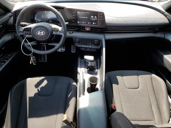 KMHLM4DGXSU915932 2025 HYUNDAI ELANTRA - Image 8