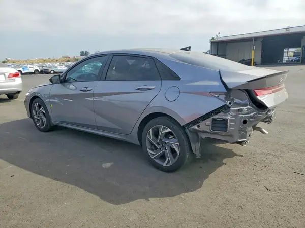 KMHLM4DGXSU925277 2025 HYUNDAI ELANTRA - Image 2