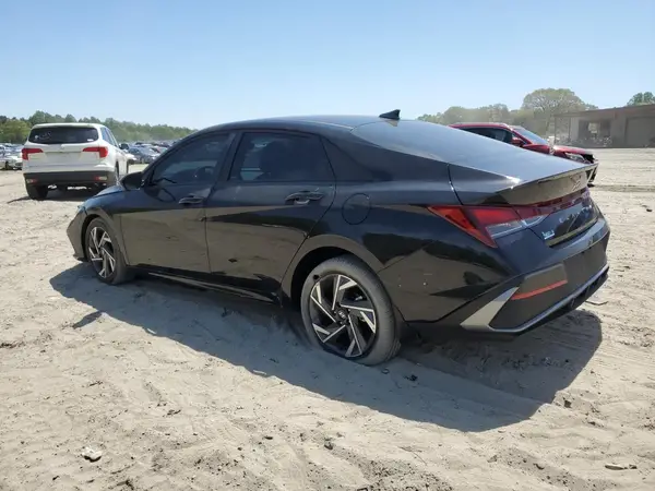 KMHLM4DGXSU936439 2025 HYUNDAI ELANTRA - Image 2