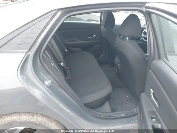 KMHLM4DGXSU954715 2025 HYUNDAI ELANTRA - Image 8