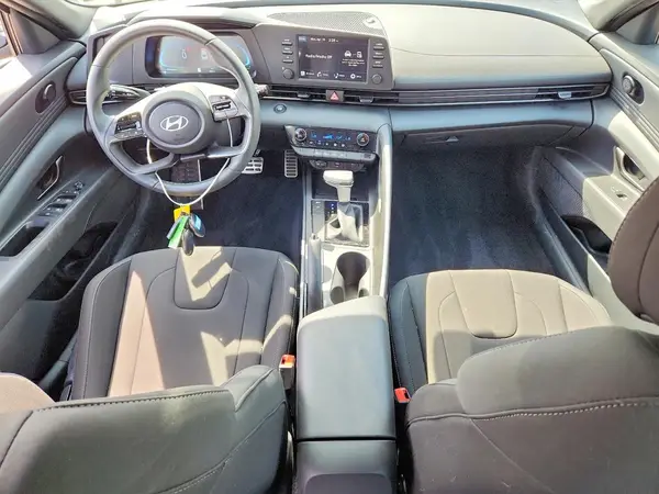 KMHLM4DGXSU955993 2025 HYUNDAI ELANTRA - Image 8