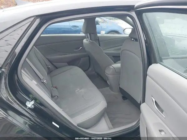 KMHLM4DGXSU965083 2025 HYUNDAI ELANTRA - Image 8