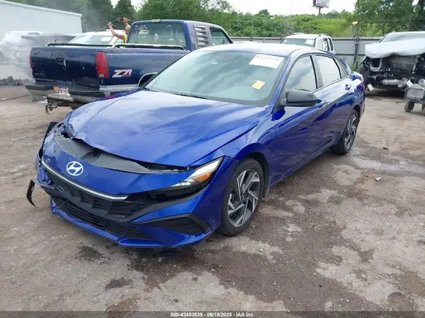 KMHLM4DGXSU974138 2025 HYUNDAI ELANTRA - Image 2