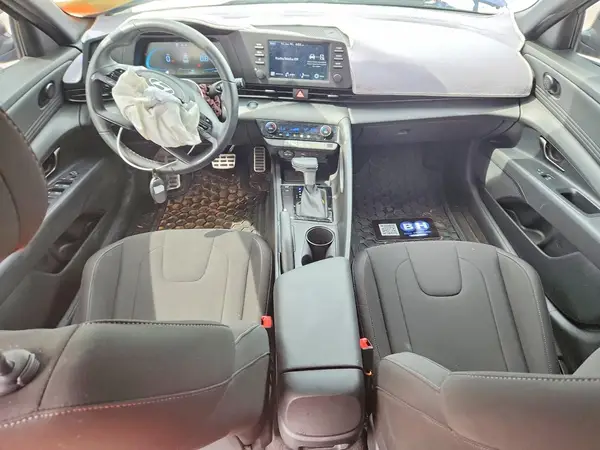 KMHLM4DGXSU976150 2025 HYUNDAI ELANTRA - Image 8