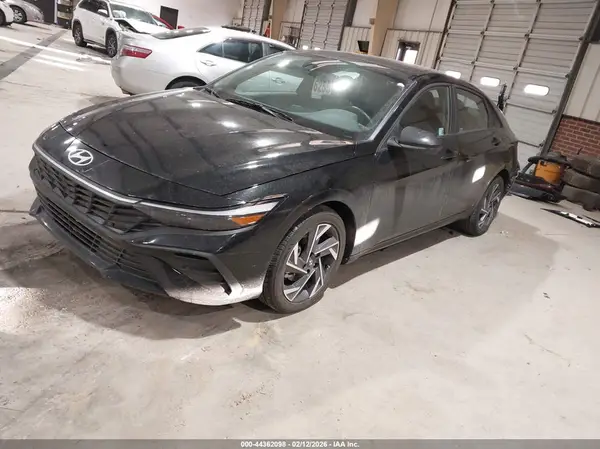 KMHLM4DGXSU980747 2025 HYUNDAI ELANTRA - Image 2