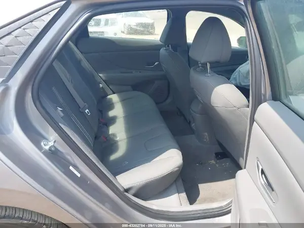 KMHLM4DGXSU980764 2025 HYUNDAI ELANTRA - Image 8
