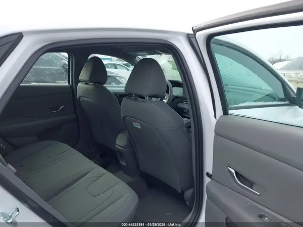 KMHLM4DGXSU984572 2025 HYUNDAI ELANTRA - Image 8