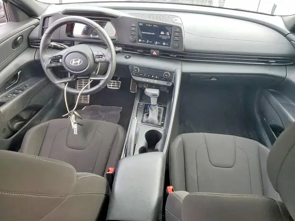KMHLM4DGXSU984751 2025 HYUNDAI ELANTRA - Image 8