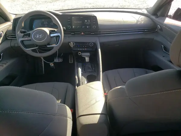 KMHLM4DGXSU986063 2025 HYUNDAI ELANTRA - Image 8