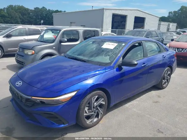 KMHLM4DGXSU986824 2025 HYUNDAI ELANTRA - Image 2