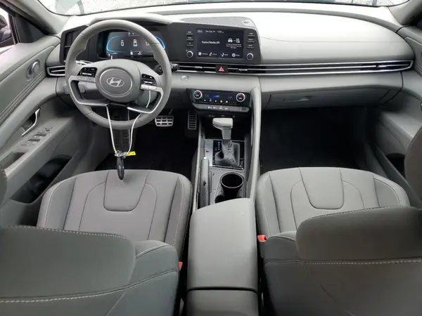 KMHLM4DGXSU987035 2025 HYUNDAI ELANTRA - Image 8