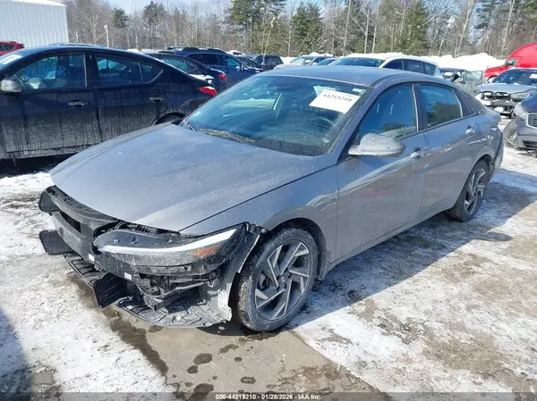 KMHLM4DGXSU997922 2025 HYUNDAI ELANTRA - Image 2