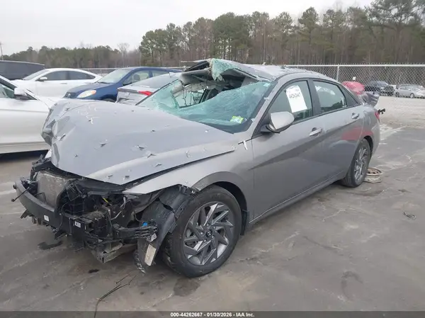 KMHLM4DJ0RU095981 2024 HYUNDAI ELANTRA - Image 2