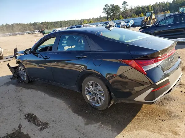 KMHLM4DJ0RU100807 2024 HYUNDAI ELANTRA - Image 2