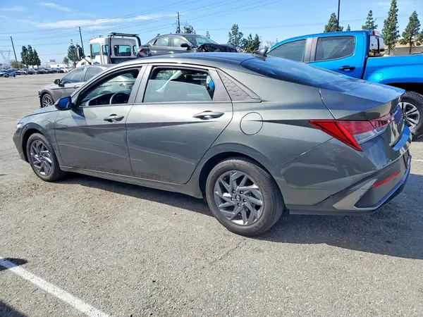 KMHLM4DJ0RU104159 2024 HYUNDAI ELANTRA - Image 2