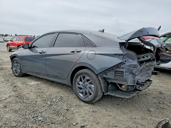KMHLM4DJ0RU108020 2024 HYUNDAI ELANTRA - Image 2