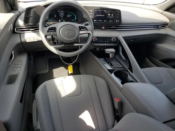 KMHLM4DJ0SU129780 2025 HYUNDAI ELANTRA - Image 8