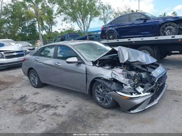 KMHLM4DJ0SU131058 2025 HYUNDAI ELANTRA - Image 1