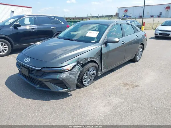 KMHLM4DJ0SU131352 2025 HYUNDAI ELANTRA - Image 2