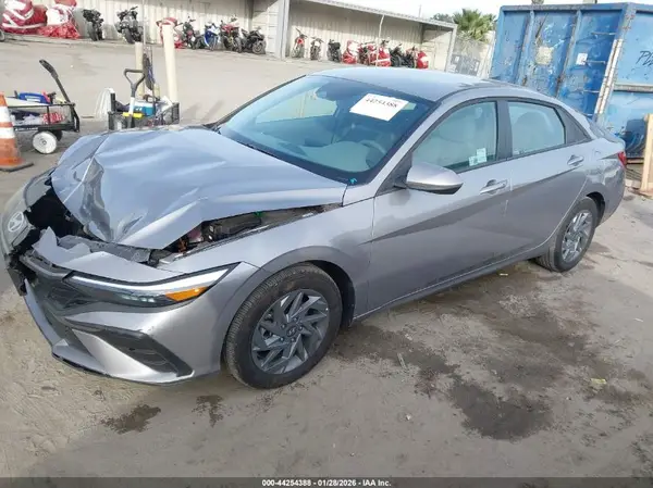 KMHLM4DJ0SU158793 2025 HYUNDAI ELANTRA - Image 2