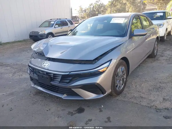 KMHLM4DJ0SU166974 2025 HYUNDAI ELANTRA - Image 2